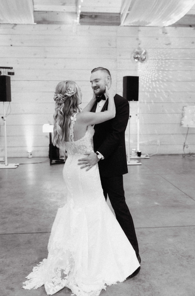 bride and groom first dance